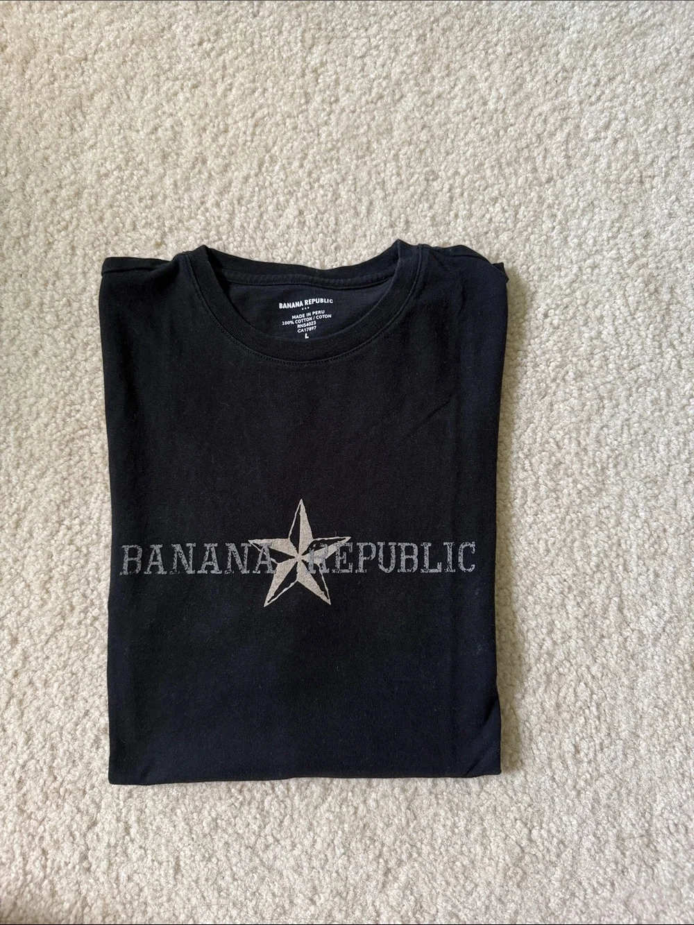 Banana Republic !!! Men Black Tee with Star Logo size L 100% cotton